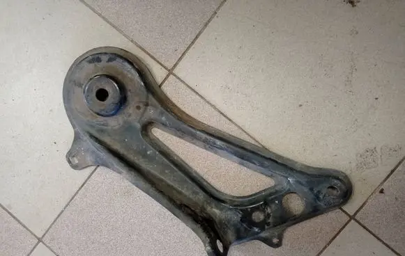 Toyota Sienna XL30 III Engine mounting bracket 5103508010