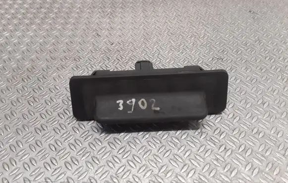 Tailgate opening switch