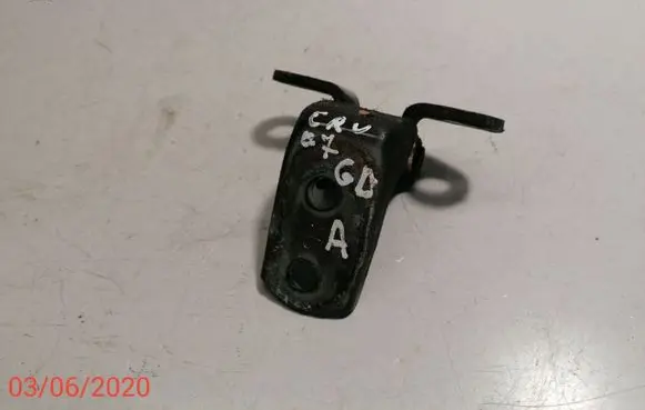 Honda CR-V Rear door lower hinge