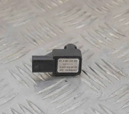 Mercedes-Benz C W204 Air pressure sensor 0261230259 A0071530528
