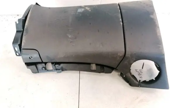 Mercedes-Benz CLS C219 Glove box E048831022