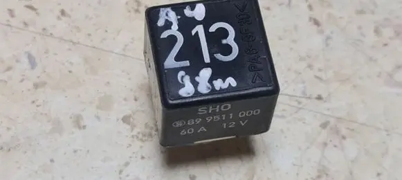 Audi A4 S4 B5 8D Other relay 443951253J 899511000