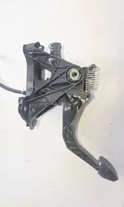 Volkswagen Touran III Clutch pedal 5Q1721059GJ
