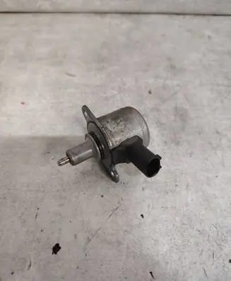 BMW 5 F10 F11 Hydraulic servotronic pressure valve 7882340118