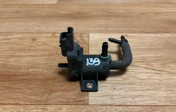 Peugeot Expert Turbo solenoid valve 9665558580