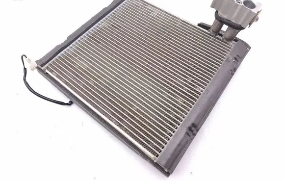 Toyota C-HR I Air conditioning (A/C) radiator (interior) 