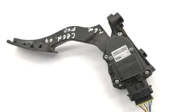 KIA Ceed Accelerator throttle pedal 32700XXXXX