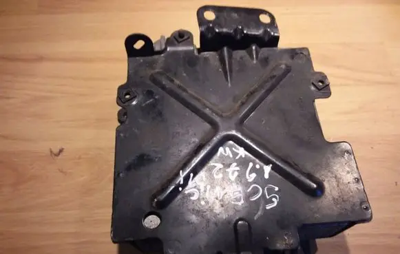 Renault Scenic I Engine control unit/module HOM7700111552