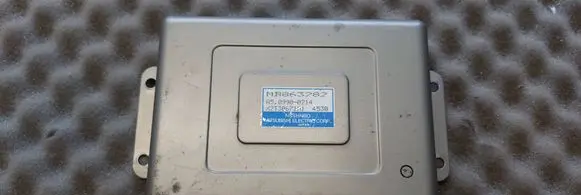Mitsubishi Galant ABS control unit/module MB863282 A509900214 X2T30671X1