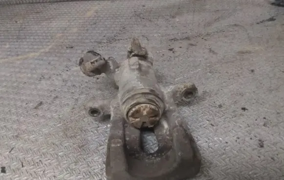 Renault Modus Rear brake caliper
