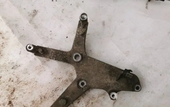 Land Rover Evoque I Gearbox mounting bracket BJ322N628AC 833A