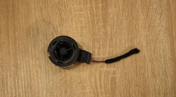 Alfa Romeo Giulietta Front door high frequency speaker 