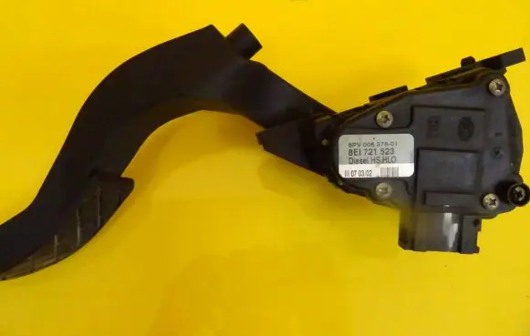 Audi A4 S4 B6 8E 8H Accelerator throttle pedal 8EI721523