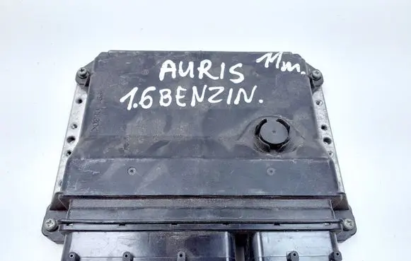 Toyota Auris 150 Engine control unit/module 8966102W60 MB2754000471