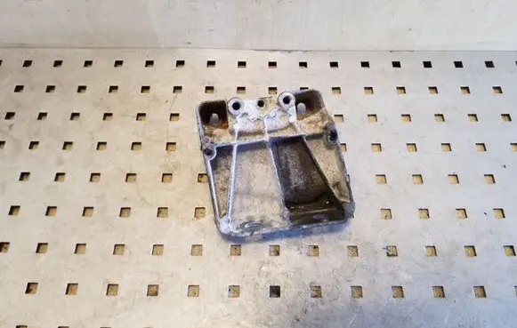 BMW 5 E60 E61 Other engine bay part 51617010593