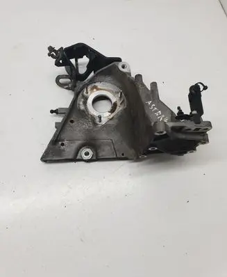 Opel Astra J Fuel pump bracket 5557472