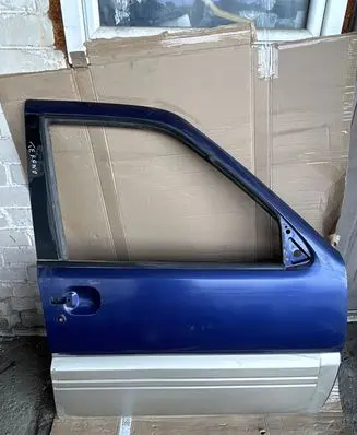 Nissan Terrano Front door