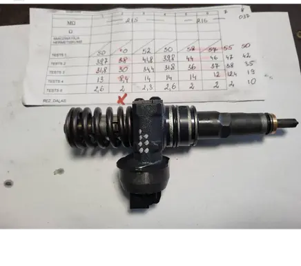 Skoda Octavia Mk2 (1Z) Fuel injector 038130073BA 0414720216