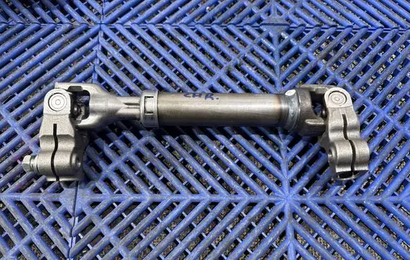 Toyota C-HR I Steering column universal joint