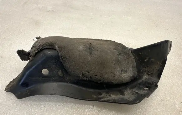 Audi A8 S8 D3 4E Other under body part 4E0863188
