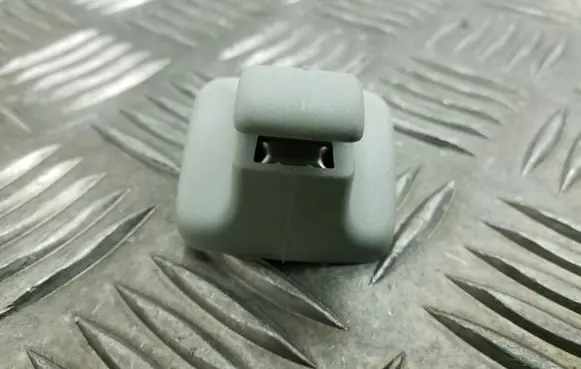 Sun visor clip/hook/bracket