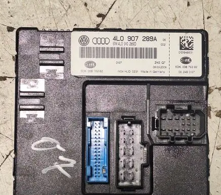 Audi Q7 4L Comfort/convenience module 4L0907289A 4L0910289D 5DK00876282