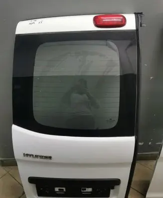 Hyundai Lantra II Rear door