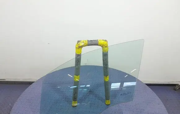 Citroen C4 II Front door window glass four-door