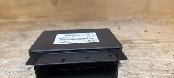 Volvo V70 Hand brake control module 6G912598CA