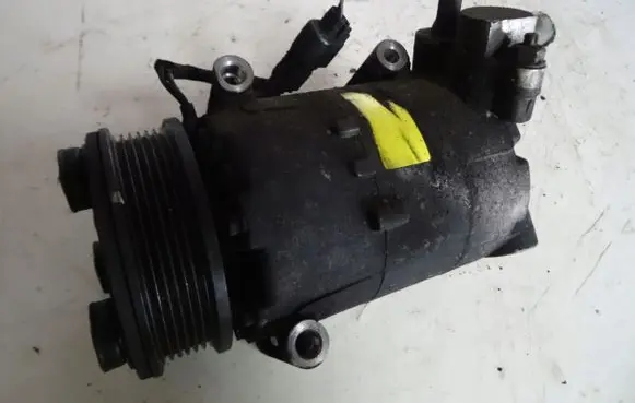 Ford Kuga II Air conditioning (A/C) compressor (pump)