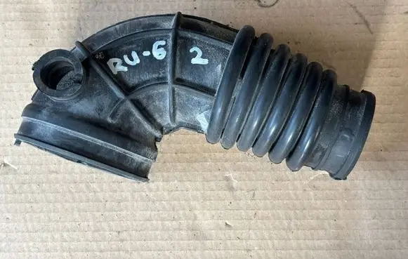 Air intake hose/pipe