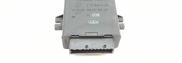 Mercedes-Benz E W211 Air suspension control unit module (rear) A2115450432