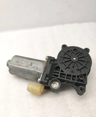 BMW 3 E46 Front door window regulator motor 676283620630