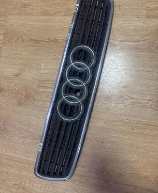 Audi A4 S4 B5 8D Front bumper upper radiator grill 8D0853651 8D0853651J