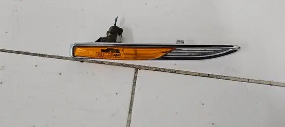 Ford Mondeo MK IV Front fender indicator light 012119