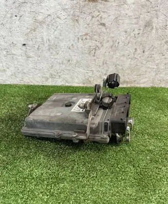 Mercedes-Benz C AMG W205 Engine control unit/module A1779005401 1779033200 1779010300