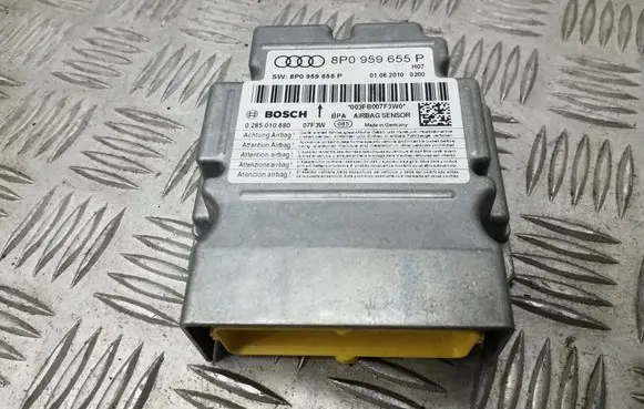 Audi A3 S3 8P Airbag control unit/module 8P0959655P
