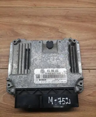 Volkswagen Touran I Engine control unit/module 03G906056 03G906021AB 0281014681