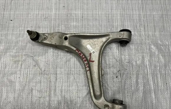 Maserati Ghibli Front control arm 6700390330