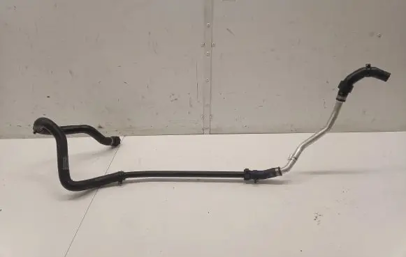 Mercedes-Benz E AMG W213 Engine coolant pipe/hose A2578300400
