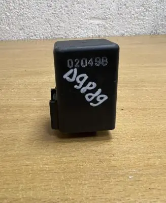 Mercedes-Benz A W168 Other relay 1688200526 D9890