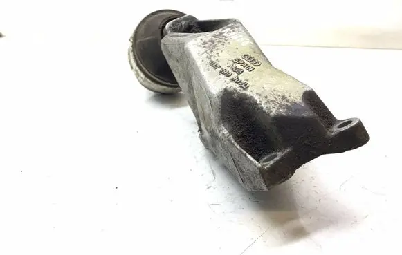 Volkswagen PASSAT B5 Engine mounting bracket 8d0199307l K1866