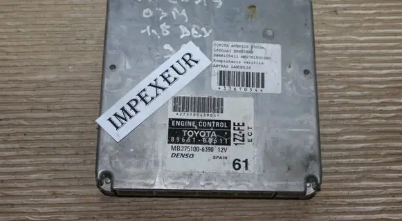 Toyota Avensis T270 Engine control unit/module 8966105611 MB2751006390
