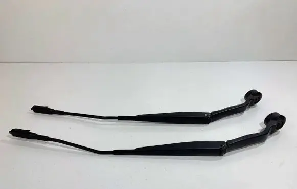 Ford Kuga II Front wiper blade arm