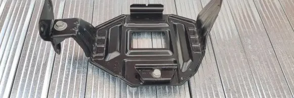 BMW 5 G30 G31 G38 Battery bracket 9311079