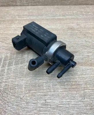 Audi A6 S6 C5 4B Turbo solenoid valve 059906627 72190322