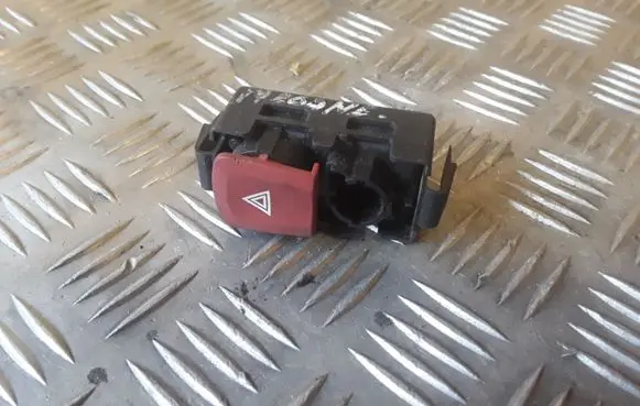 Renault Megane II Hazard light switch 8200214896A 8200483813 8200409382