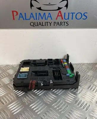 Peugeot 308 Fuse module 281197595
