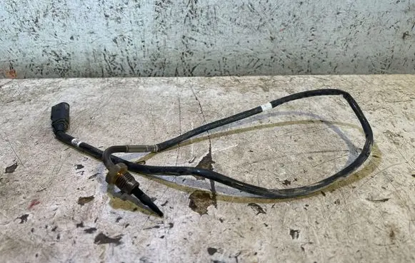 Volkswagen Golf VII Exhaust gas temperature sensor 04L906088BD