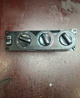 Mercedes-Benz ML W163 Climate control unit 5HB96309800 1638300185